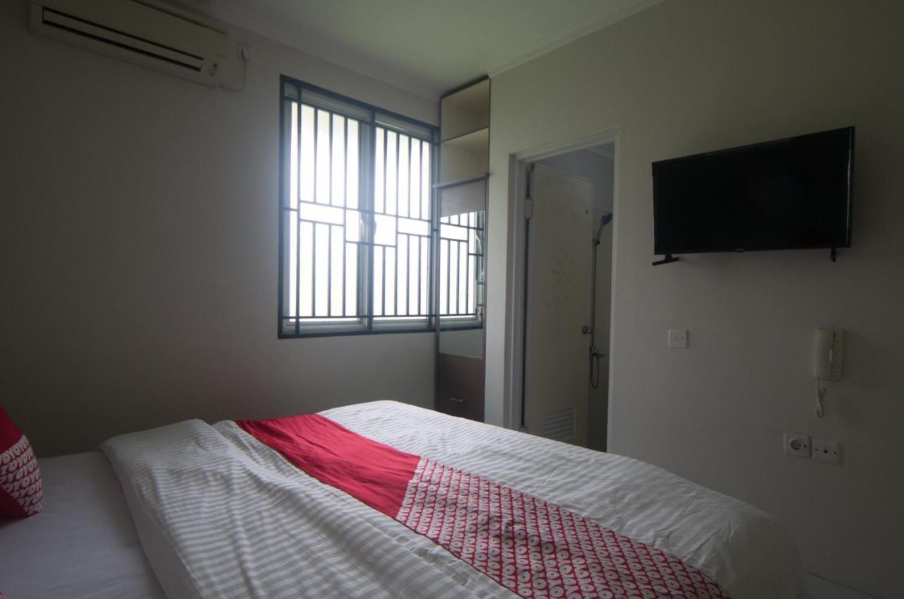 Oyo 3049 Scientia Dormitory Syariah Тангеранг Екстериор снимка